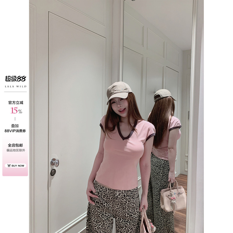 Wild Spicy Peach Custard Korean Style V-Neck Short-Sleeve T-Shirt for Women, Summer High-End Slimming Top