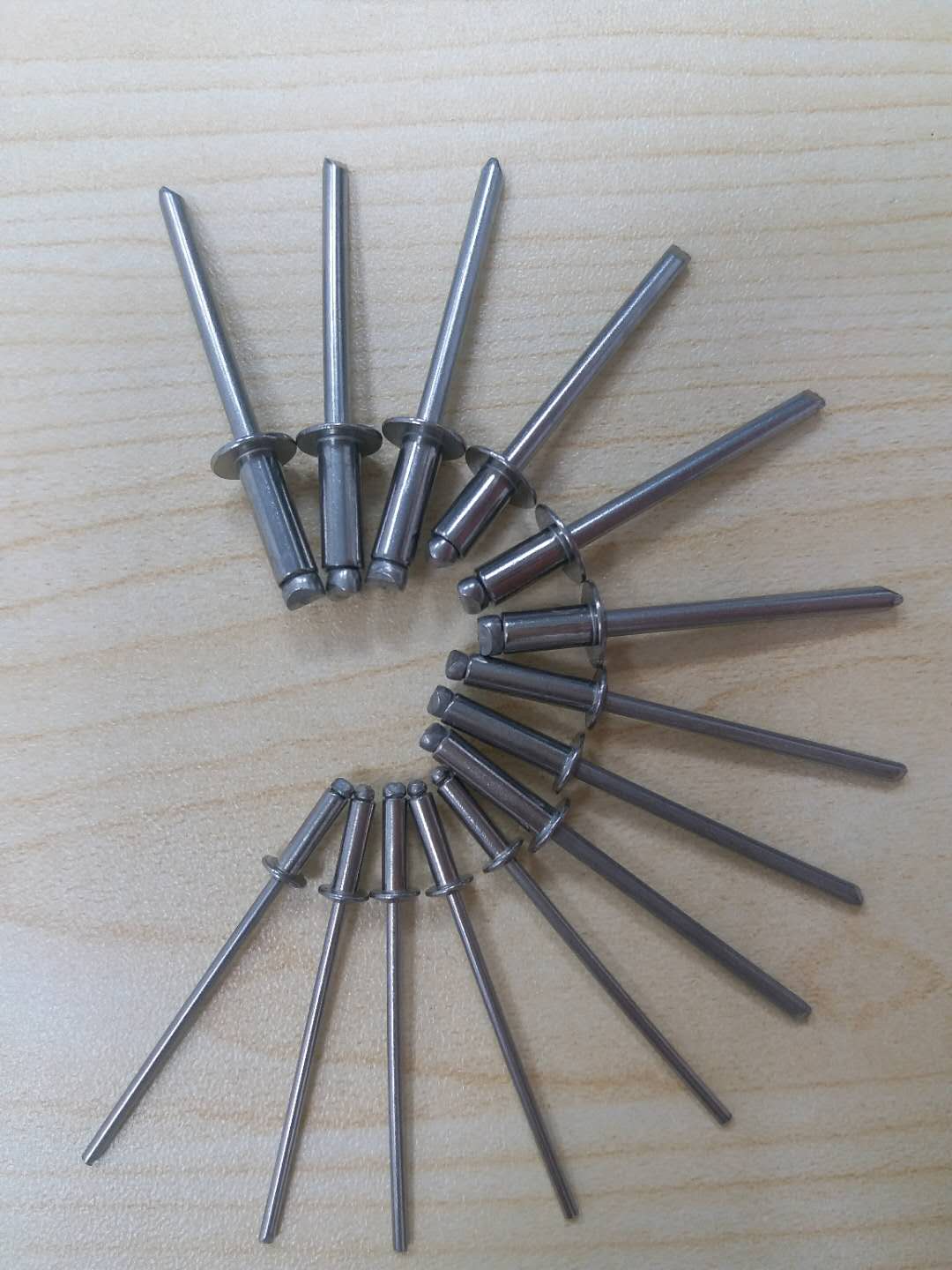 304(KK)2 4-3 2 All stainless steel round head pull rivets Blind rivets series
