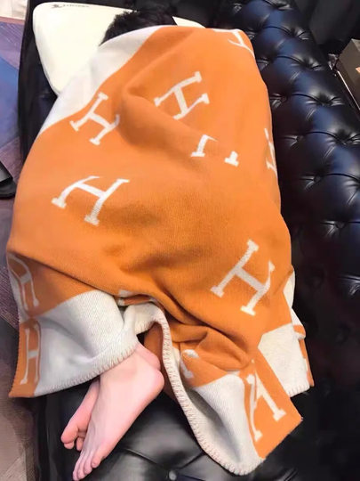 Light Luxury Wool Cashmere H Letter Blanket, Air Conditioning Quilt, Office Throw Blanket, Living Room Sofa Blanket, Home Decor Item