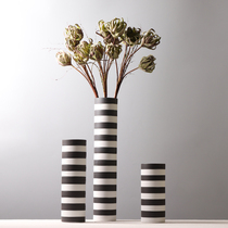 Hand-painted TV cabinet decorations flower arrangements black and white vases creative straight model rooms simple ceramic ornaments striped Nordic