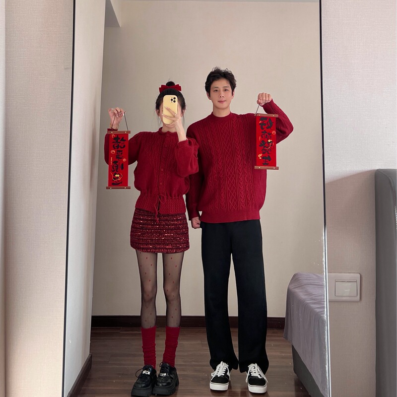 Elegant Red Couple Outfits New Year Sweater 2026 Autumn and Winter Festive Knitwear Homecoming Men's Top