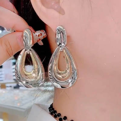 Exaggerated geometric ring ear studs, unique and simple design, trendy and elegant earrings, goddess-like style, elegant earrings