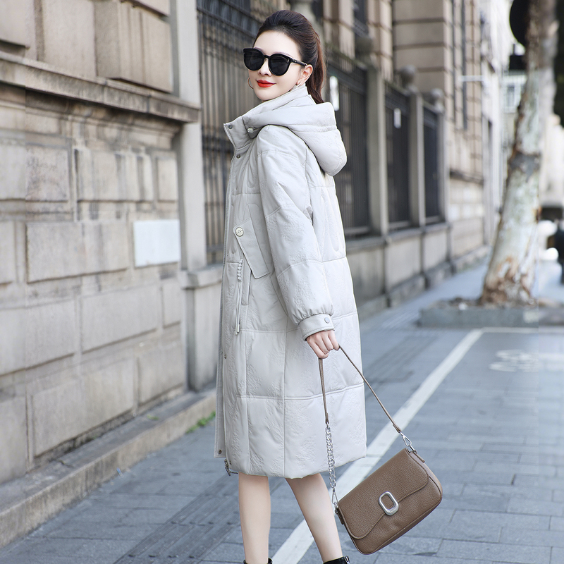 This Year's Trendy Hot-Selling Genuine Leather down Jacket for Women, Mid-Length, 2025 New Style, Loose Fit, Plus Size, Hooded Sheepskin Leather Coat