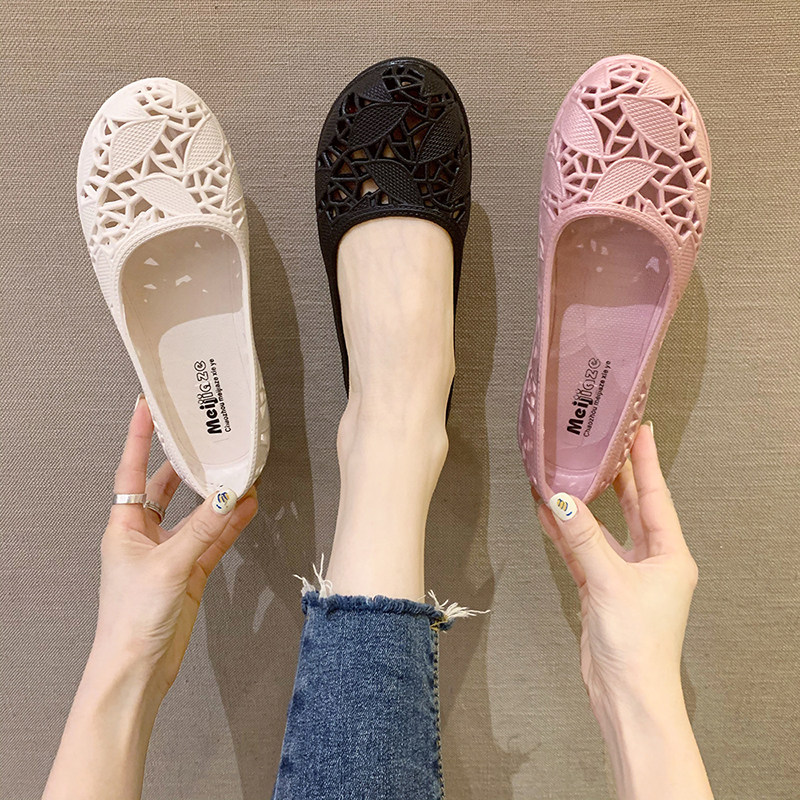 Hollow Rain Shoes Female Fashion Wear Flat-sole Jelly Nurse Sandals Plastic Non-Slide Cute Beach Shoes