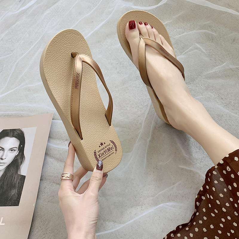 Summer new flip-flops women's thick bottom net red fashion rain boots flat bottom jelly seaside non-slip beach shoes