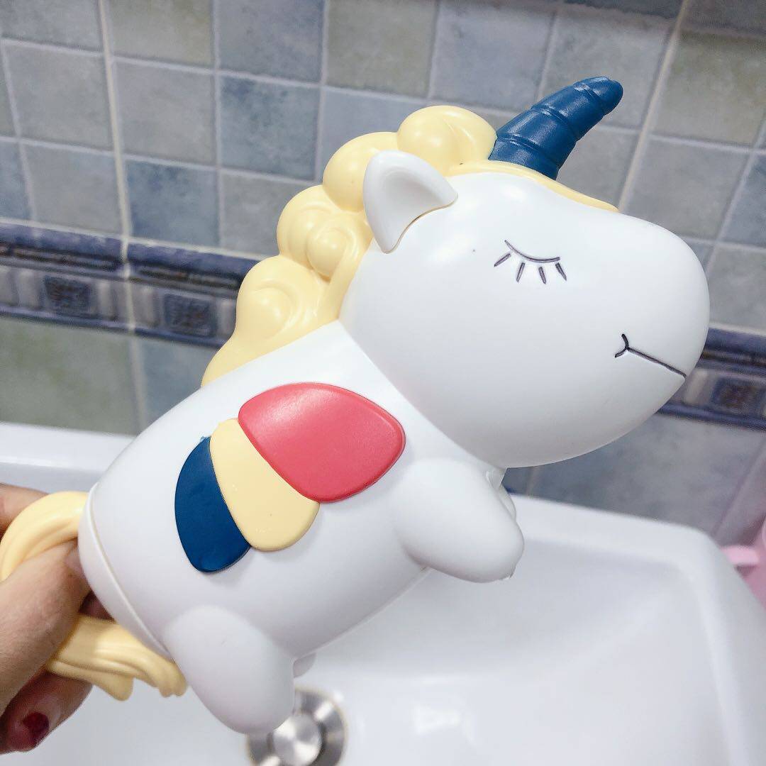 Cute cartoon male and female baby pull-type water gun summer drifting children's water battle jet play bathroom toys