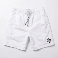 Чистая белая полная подкладка