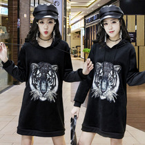 European Station new sequin tiger head embroidered sweatshirt bifacial suede undershirt loose with cap jacket jacket female spring