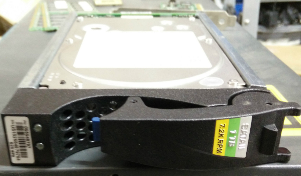Dell EMC CX-SA07-020 2TB 7.2K SATA Disk CX4 VMAX Disk 005049061 005049241 005049058