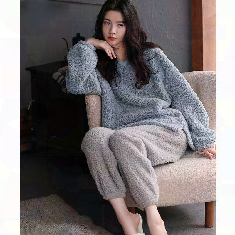 Winter pajamas women's 2022 new lamb velvet autumn and winter thickened and velvet can be worn outside high-end home service suit