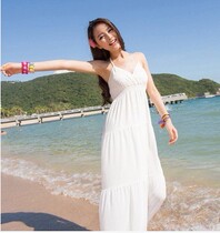 Clearance price beach skirt Hainan travel gift V-neck white dress Bohemian long skirt female skirt