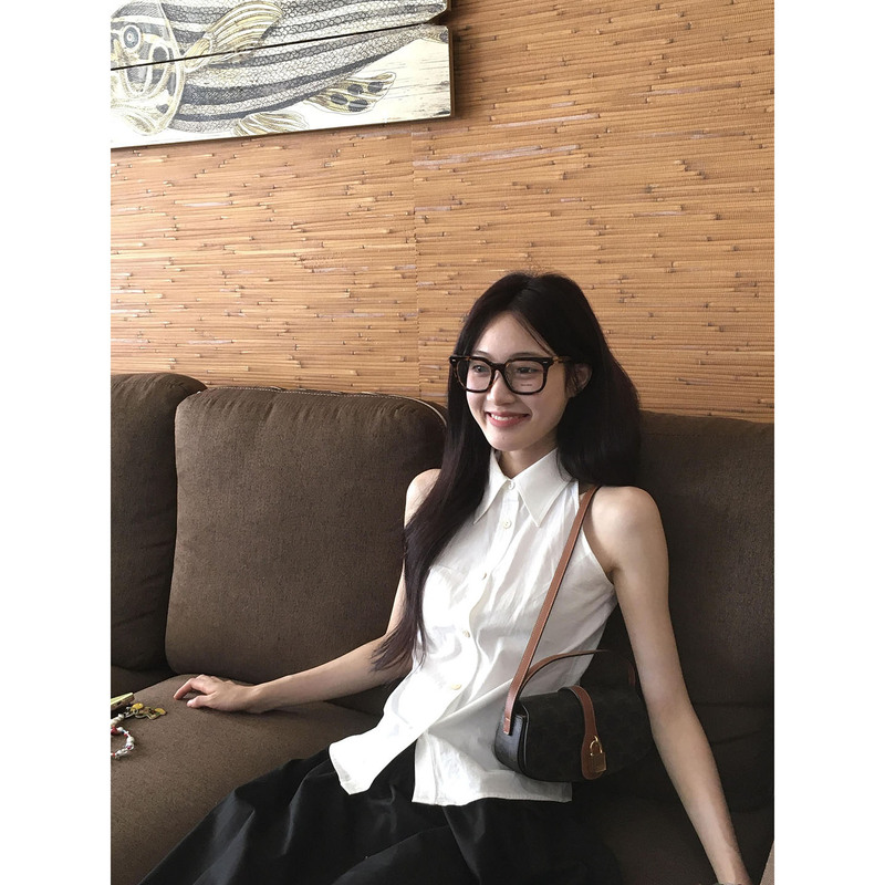 White Polo Collar Sleeveless Shirt for Women, Summer French Style Off-Shoulder, Sexy and Elegant, Petite, Slim-Fit, Halter Top