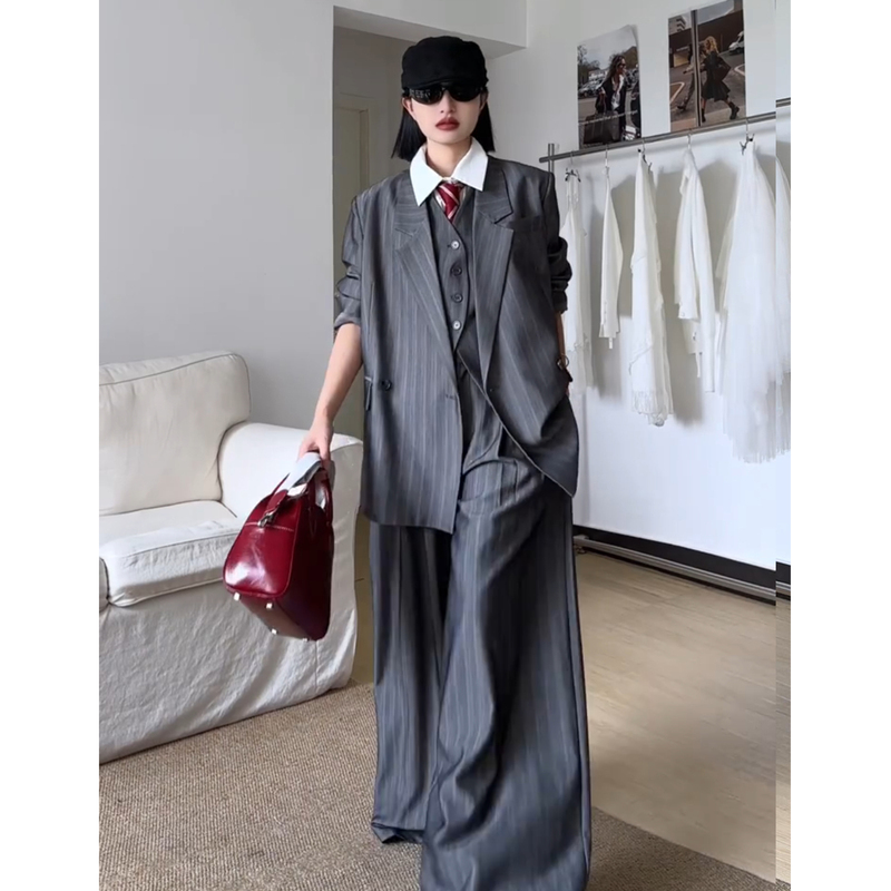Retro Old Money Style Stripesd Suit Suit for Women Oversize Silhouette Fashion Suit Jacket Wide Leg Pants Two-Piece Set Retro Old Money Style Stripesd Suit Suit for Women Oversize Silhouette Fashion Suit Jacket Wide Leg Pants Two-Piece Set