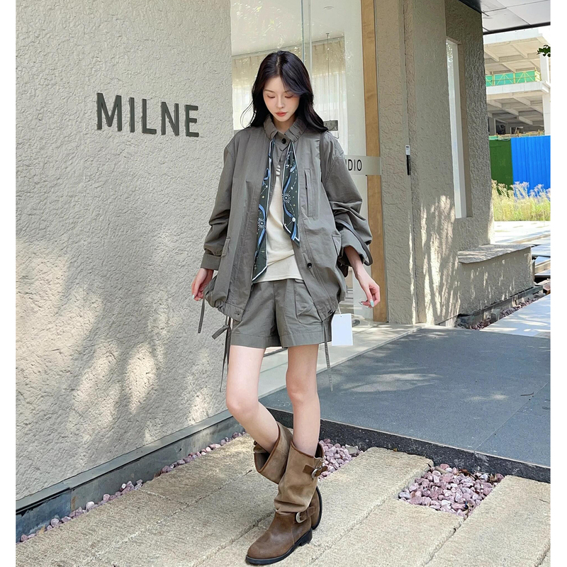 Relaxed Deep Green Workwear Suit for Women 2026 Early Autumn New Style Lazy Slimming Jacket and Shorts Two-Piece Set