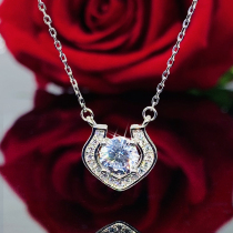 PT950 Platinum American Import D Color Group Inlaid Mosanstone Loving Pendant Necklace Pure Silver Tango With Collarbone Chain