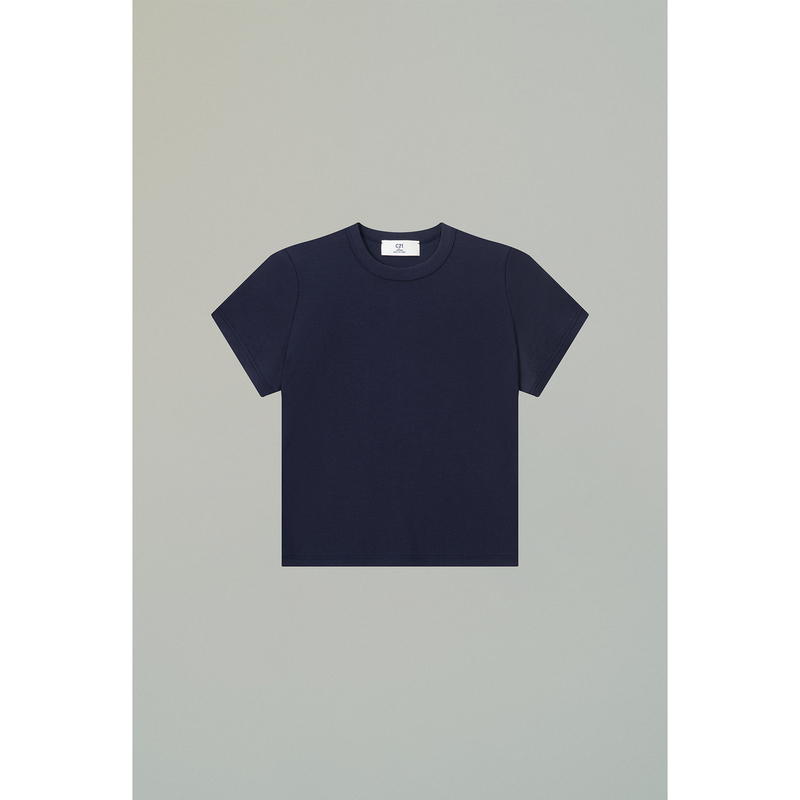 Pony Club Returns to the 90S, the Most Popular Fashion Item This Summer, a Must-Have Baby Tee for Celebrities and Bloggers