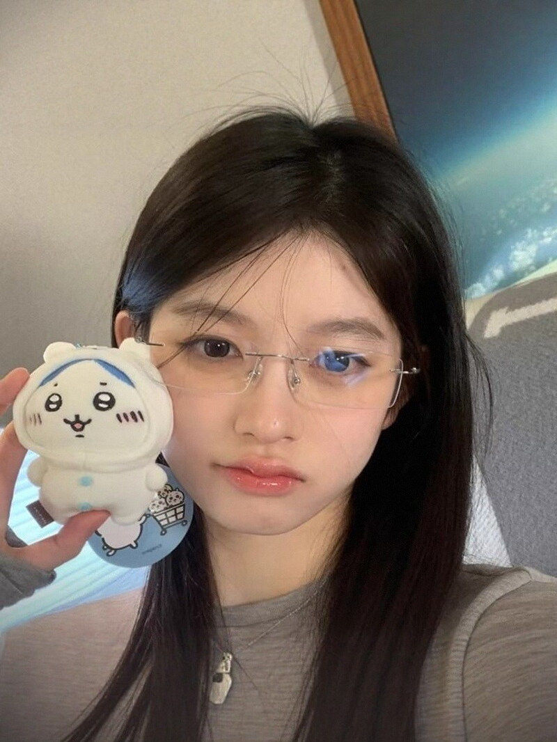 2025 Summer Ultra-Light Frameless Myopia Glasses for Women, Can Be Customized with Prescription, Elegant Silver Wire Square Frame, High Intelligence Plain Glasses