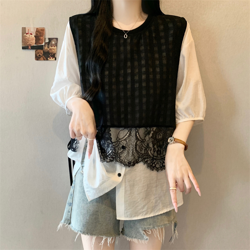 Plus-Size Women's Clothing, Retro Artistic Style, Lace Splicing, Fake Two-Piece Shirt, Loose Fit, Slimming, Age-Reducing Top for Fat Girls