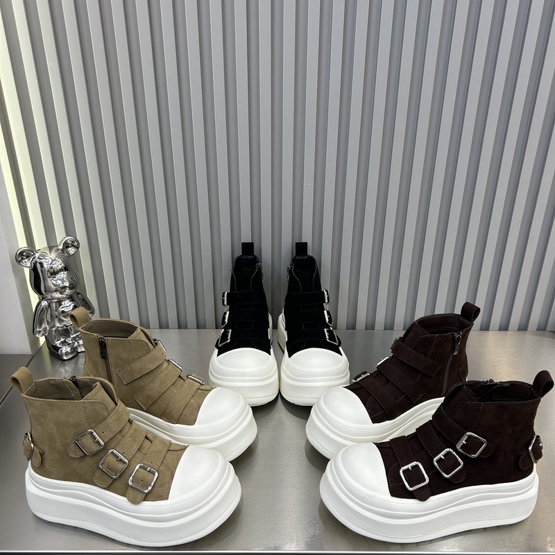 2026 Autumn Thick-Soled High-Top Sneakers for Women with Three Buckle Straps, Platform Sole, Height-Increasing, Side Zipper, Casual Chunky Short Boots