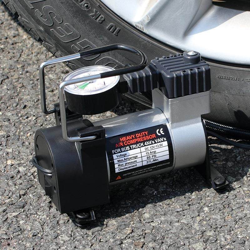 Car supplies on-board inflator pump metal single cylinder electric 12V portable car beating air pump