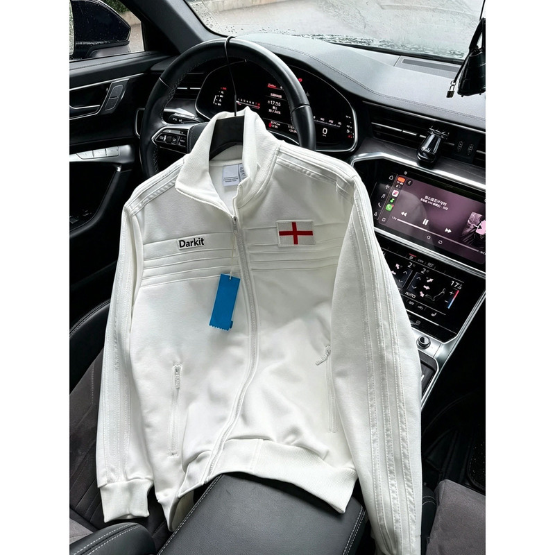 White England Embroidered Stand-Up Collar Jacket for Men, Early Autumn Wrinkle-Resistant Sports Training Jacket, Three-Stripe Short Top White England Embroidered Stand-Up Collar Jacket for Men, Early Autumn Wrinkle-Resistant Sports Training Jacket, Three-Stripe Short Top