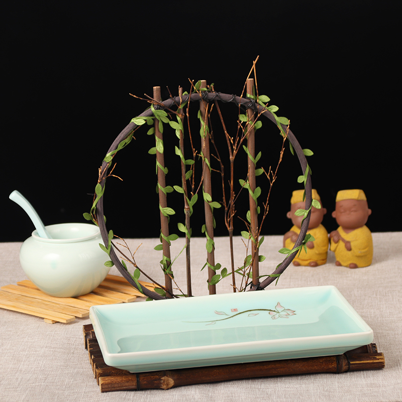 Hotel specialties Private kitchen dishes Bamboo and wood woven tableware Hotel clubs use cold dishes artistic conception dishes shape bamboo rafts