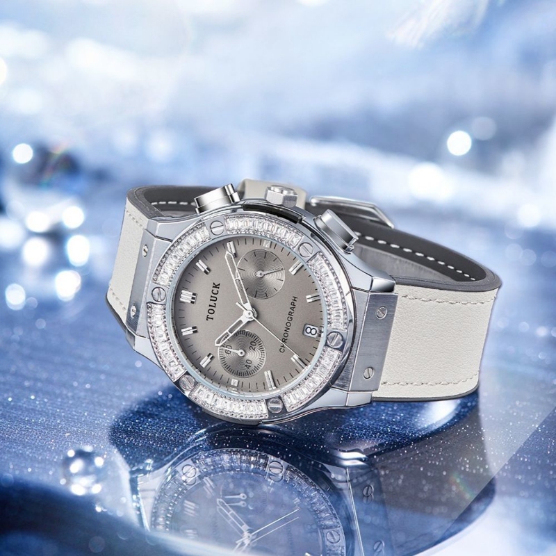"Time and Space Fantasy" Morandi Gray Women's Watch, Trendy Wristwatch with a Large Dial, Elegant and Versatile "Time and Space Fantasy" Morandi Gray Women's Watch, Trendy Wristwatch with a Large Dial, Elegant and Versatile