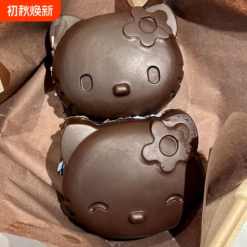 Kitty Stuffed Cold Brew Yogurt Pure Cocoa Butter Crispy Chocolate High-Appearance Western-Style Pastry Matcha Milk Chocolate Kitty Stuffed Cold Brew Yogurt Pure Cocoa Butter Crispy Chocolate High-Appearance Western-Style Pastry Matcha Milk Chocolate