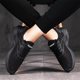 ເກີບຕາຫນ່າງຂອງຜູ້ຊາຍ 2024 ລະດູໃບໄມ້ປົ່ງແລະລະດູຮ້ອນໃຫມ່ Trendy ຜູ້ຊາຍບາດເຈັບແລະ Fly Knit Running Shoes Breathable Soft Sole Sports Shoes