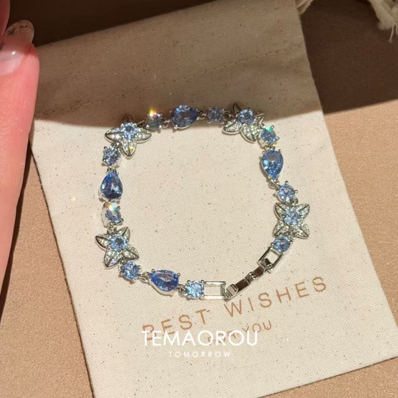 Heavy Craftsmanship! Early Spring New Style Blue Geometric Rhinestone Water Drop Silver Clasp Bracelet, Fresh and Bright, Summer Jewelry for Women Heavy Craftsmanship! Early Spring New Style Blue Geometric Rhinestone Water Drop Silver Clasp Bracelet, Fresh and Bright, Summer Jewelry for Women