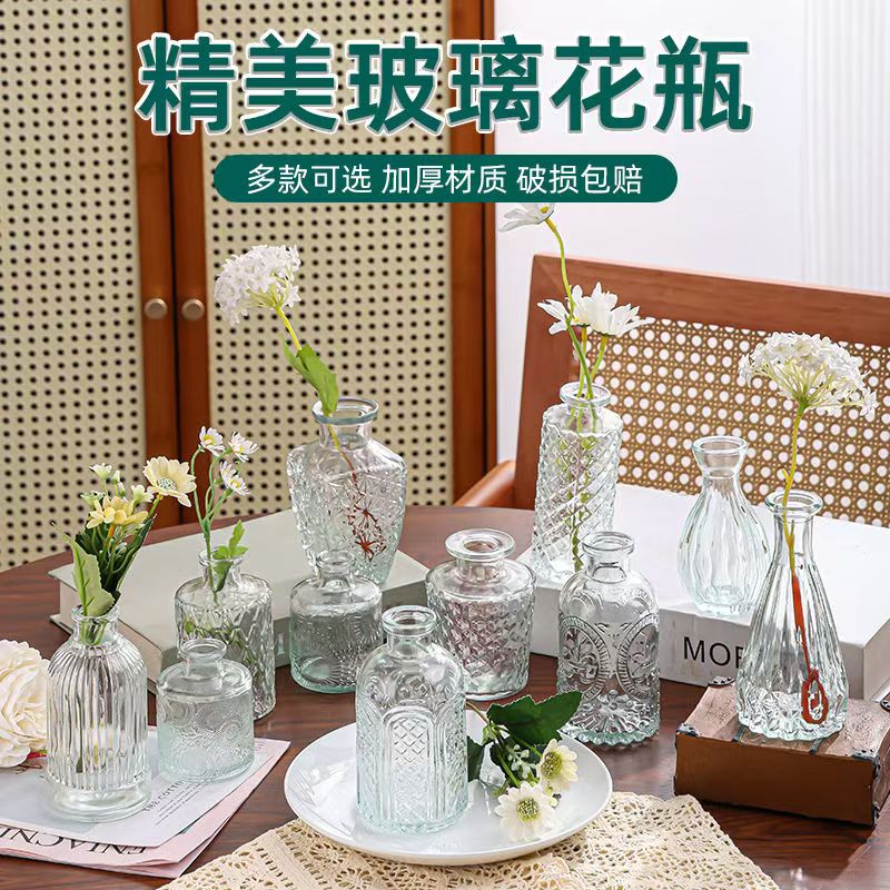 意式轻奢黑色双弧玄关台：法式奶油走廊的极简装饰艺术