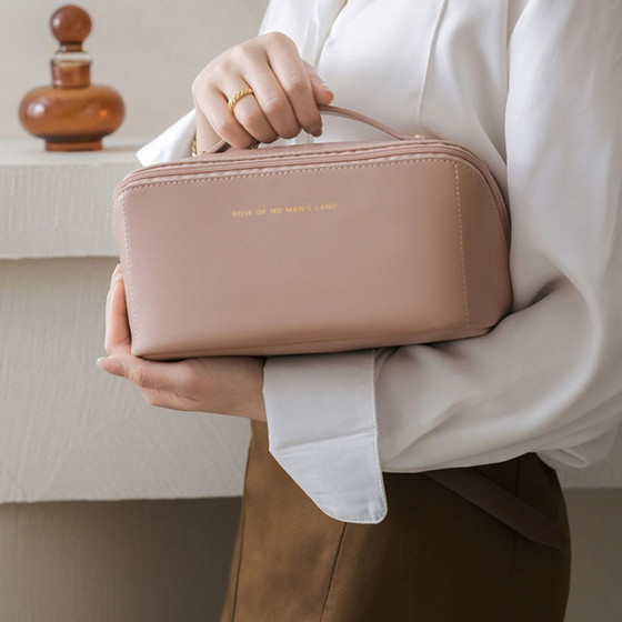 化妆包女2024新款便携式大容量手提化妆刷收纳包高端旅行洗漱包袋