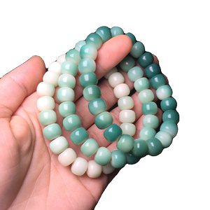 清新淡绿菩提根渐变浅色手串天然多宝文玩男女阴皮白玉链子绕指柔