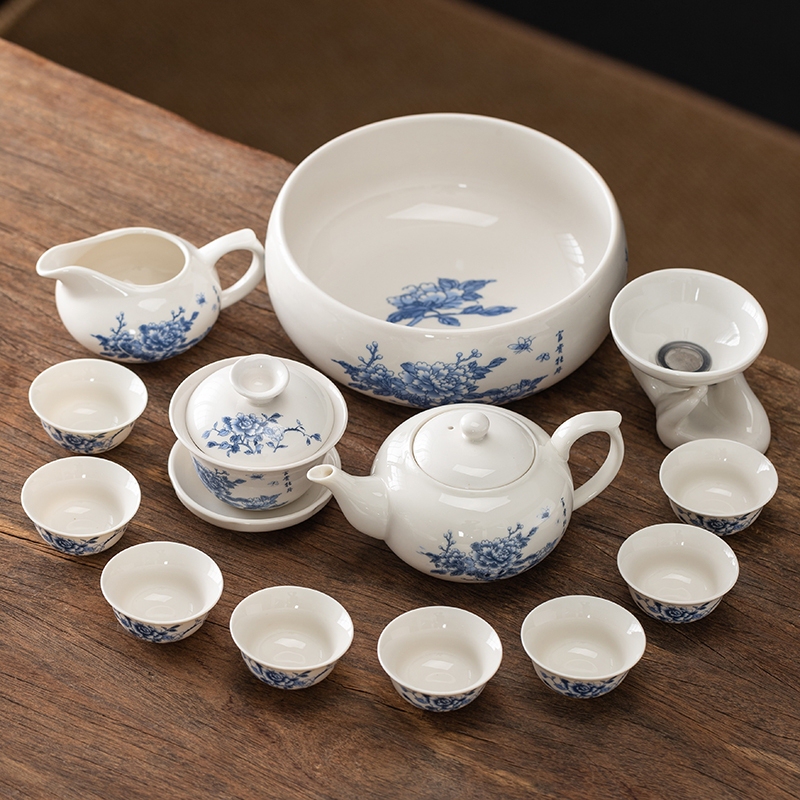 White Porcelain Kung Fu Tea Set, Ceramic Gaiwan, Tea Cups, Complete Set of Blue and White Tea Brewing Utensils, Suitable for Office and Home Use, Elegant Gift White Porcelain Kung Fu Tea Set, Ceramic Gaiwan, Tea Cups, Complete Set of Blue and White Tea Brewing Utensils, Suitable for Office and Home Use, Elegant Gift