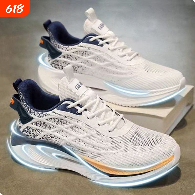 Warrior Flyknit Men's Shoes 2026 New Summer Breathable Mesh Casual Sports Shoes Running Shock-Absorbing Height-Increasing White Sneakers