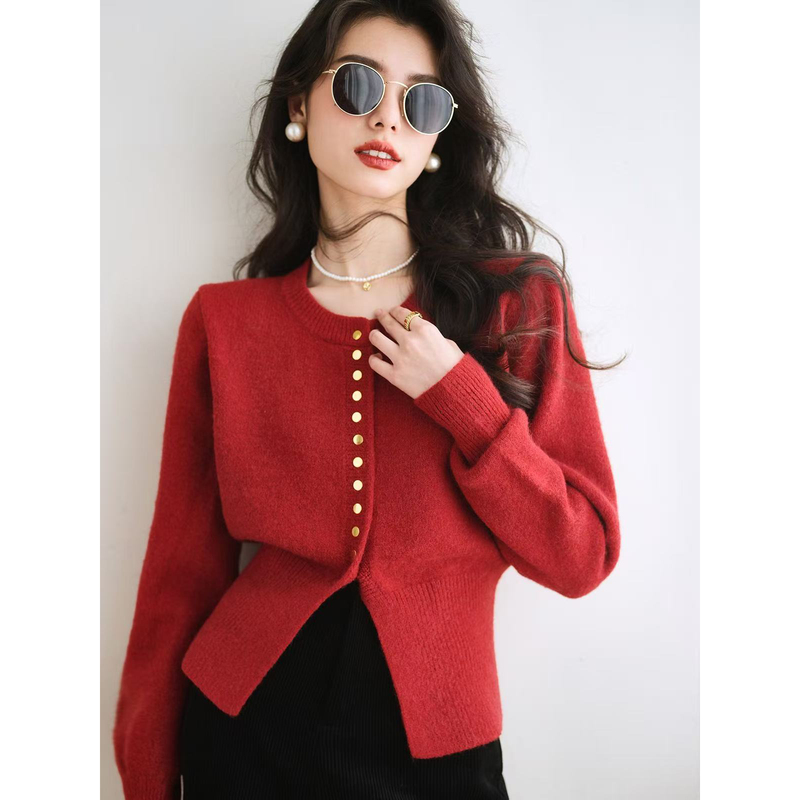 Exquisite Retro Red Sweater for Women, Autumn and Winter, Gentle Style, Fashionable and Stylish, Slimming, Waist-Cinching, Slit Hem, Knitted Top