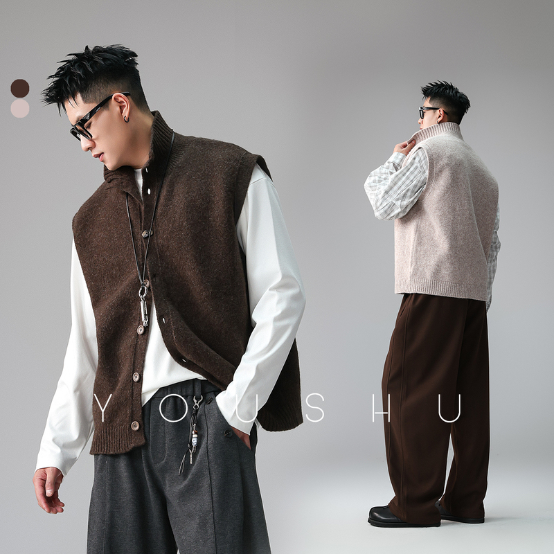 Men's 2026 Autumn American Retro Loose Knit Vest with High Collar, Sleeveless, Buttoned, and Wool-Like Texture Men's 2026 Autumn American Retro Loose Knit Vest with High Collar, Sleeveless, Buttoned, and Wool-Like Texture