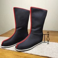 Черный и красный