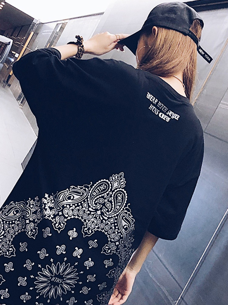 2022 new Western style European goods large size loose T-shirt short-sleeved net red black heavy industry tide top super hot cec women's clothing