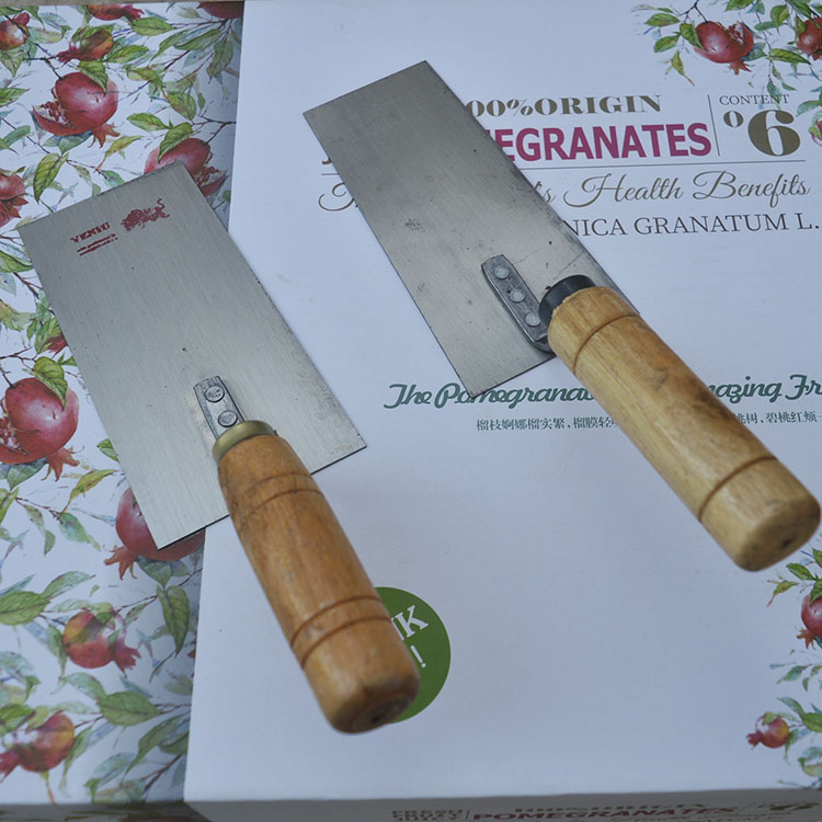 Small slider slider clamp small iron plate multi-purpose shovel knife tile tile tool of diatom mud construction