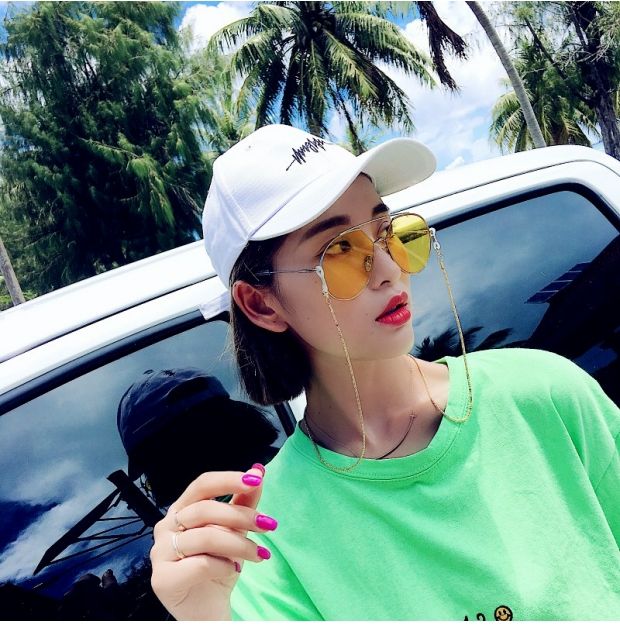 Phiên bản Hàn Quốc của kính râm retro retro retro nữ kính trong suốt màu vàng chuỗi kính nam 2019 kính chống ánh sáng xanh