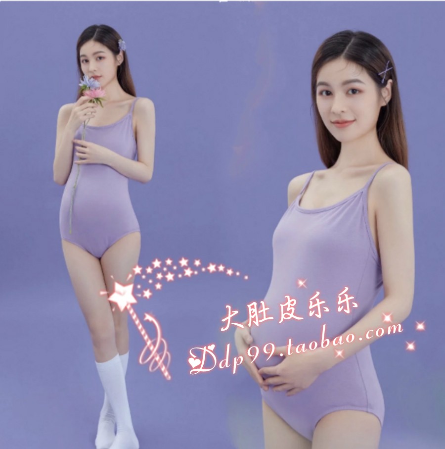 726 Pregnant women take photo clothes rent sexy retro - authentic art photography camera photo link swimsuit