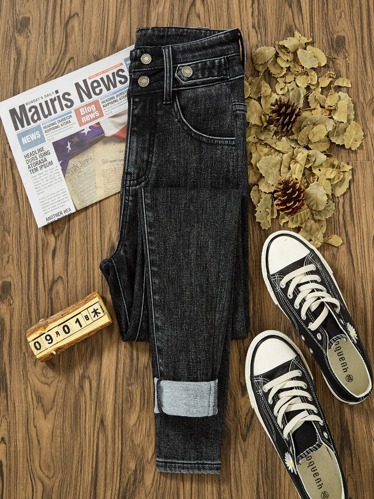 Ultra high waist jeans women's 2021 new Korean version of autumn black slim thin feet tight high trousers