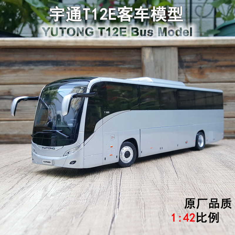 1:42 Original Yutong Bus T12E Highway Bus Tourist Bus Simulation Alloy Car Model