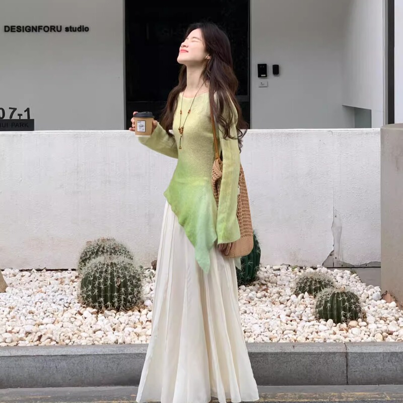 2026 Spring Collection Gradient Green Knit Sweater Unique and Beautiful Slim Fit Korean Style Stunning Gentle Temperament Thin Top 2026 Spring Collection Gradient Green Knit Sweater Unique and Beautiful Slim Fit Korean Style Stunning Gentle Temperament Thin Top