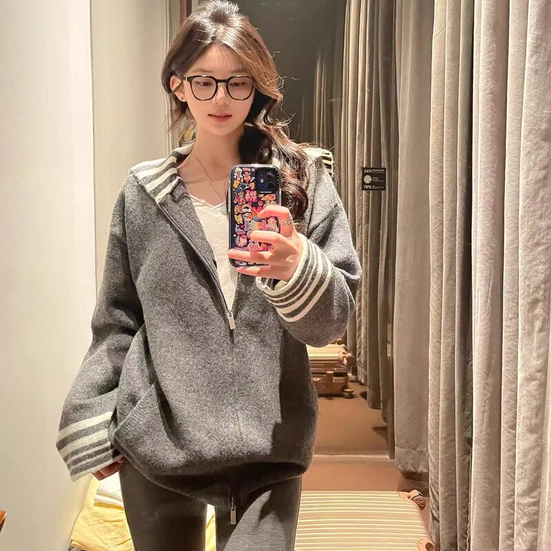 Navy Collar Gray Sweater for Women, Autumn Wear, Lazy College Style, Contrasting Color Striped Design, Knitted Cardigan Jacket