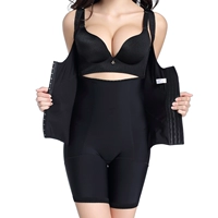 Черные шорты, эффект подтяжки