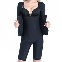 Черные шорты, короткий рукав