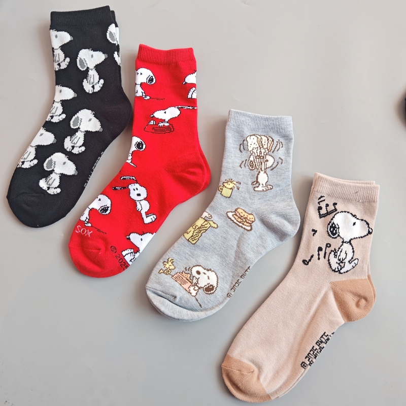 Japanese Order 2025 New Cartoon Snoopy Series All-Season Loose Comfortable Cute Women's Mid-Calf Cotton Socks