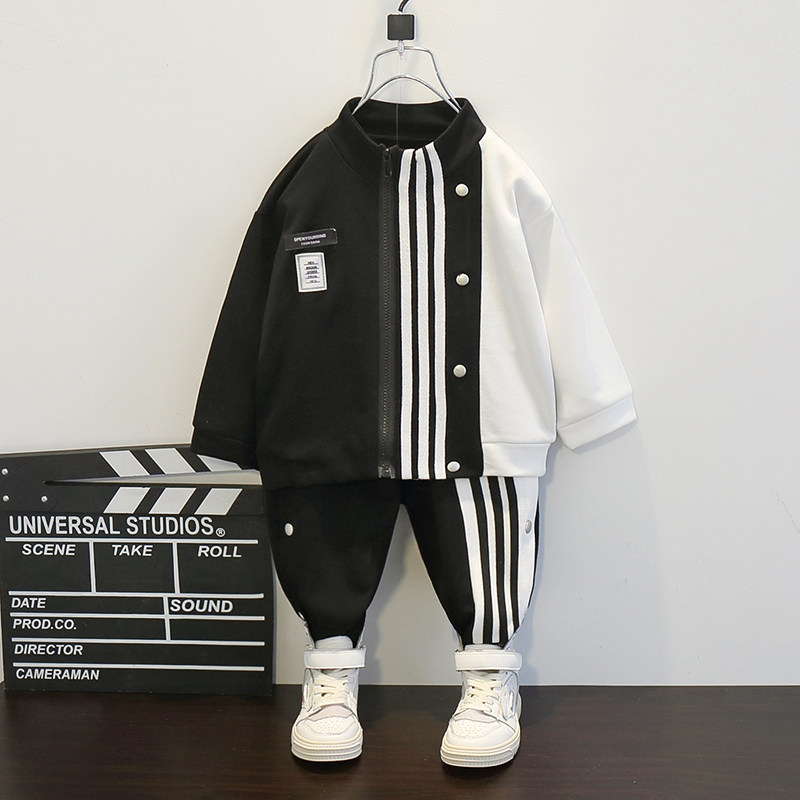 Boy's spring and autumn clothes suit 2022 new boys handsome fashion clothes Chaochio Children's Ocean Sport Two suits